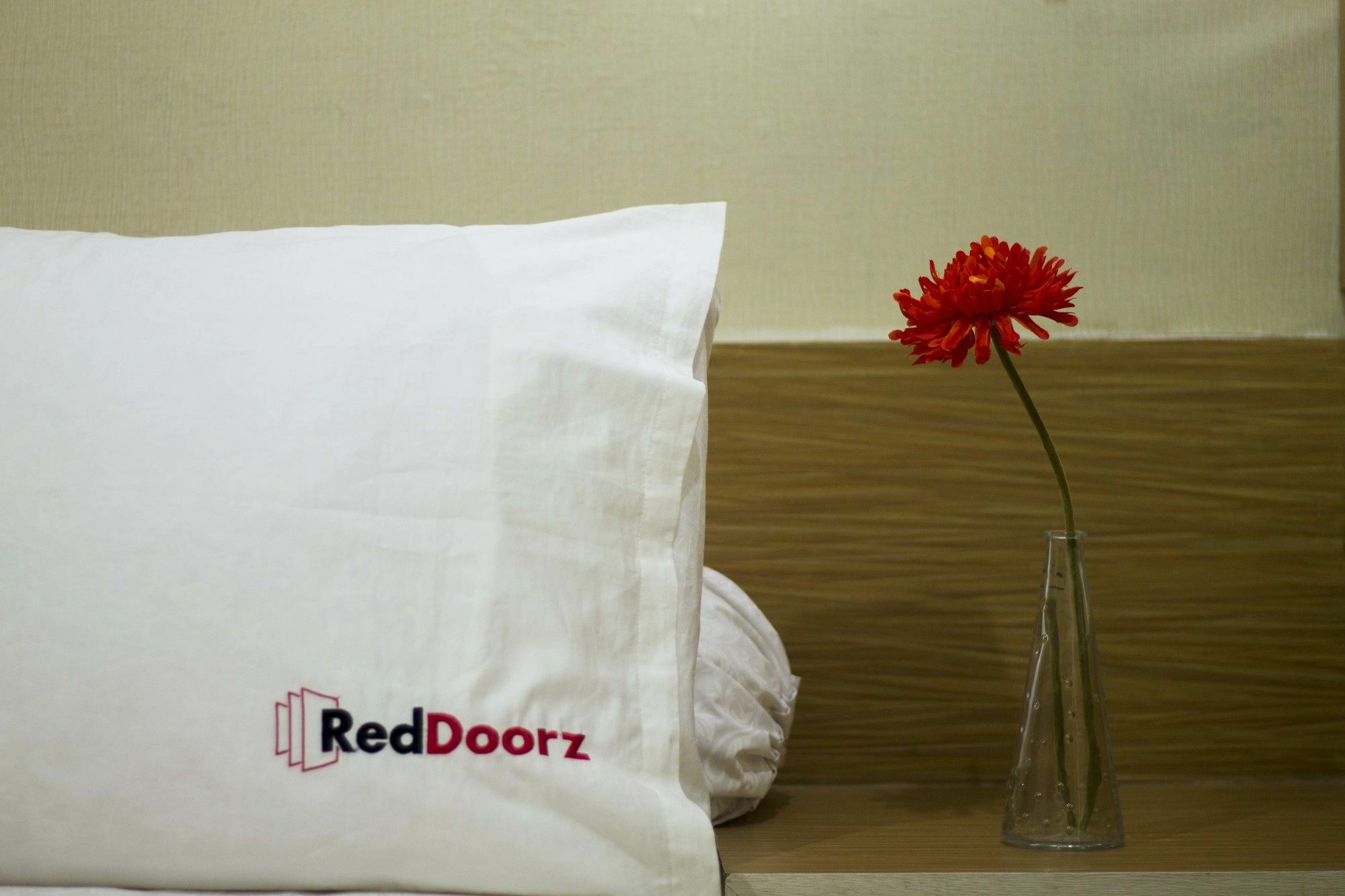 Reddoorz Apartment @ Pegangsaan Kelapa Gading 3 Jakarta Buitenkant foto