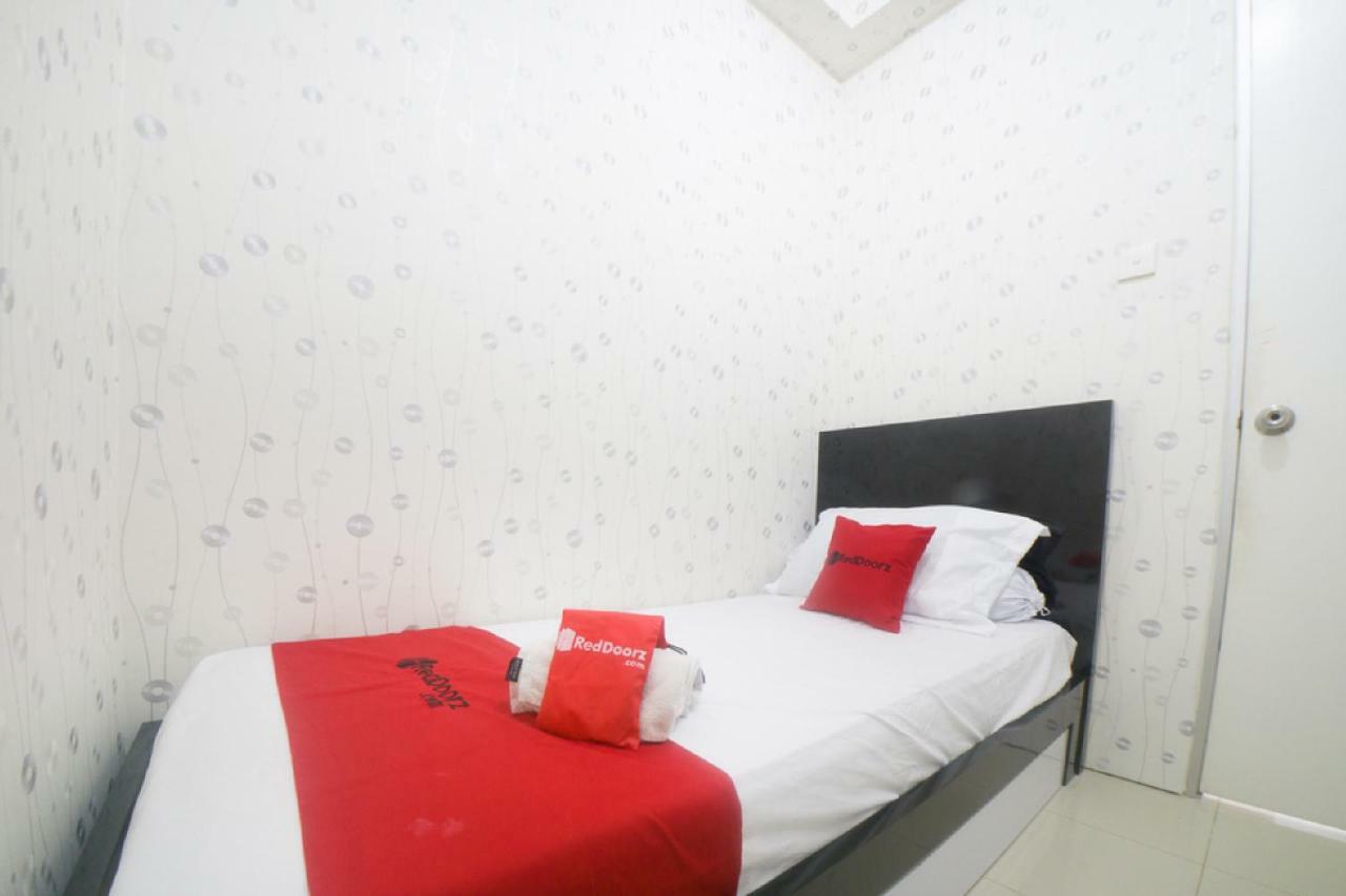 Reddoorz Apartment @ Pegangsaan Kelapa Gading 3 Jakarta Buitenkant foto